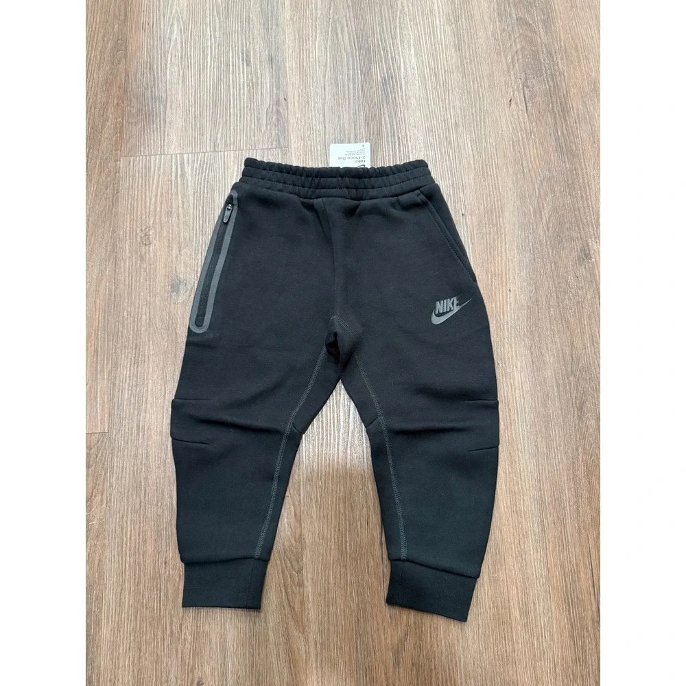Nike Kids Tech Fleece Joggers Black Sweatpants Size 4 XS 3-4 Years‎ L050-023-324